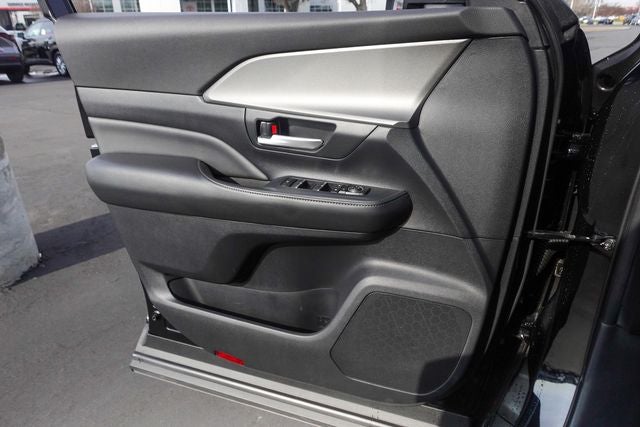 2025 Toyota Grand Highlander Hybrid XLE