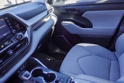 2022 Toyota Highlander Hybrid LE