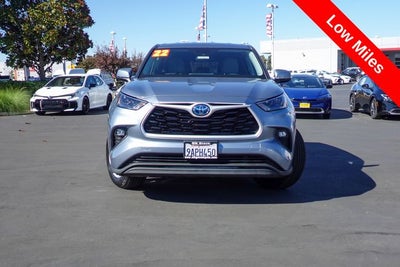 2022 Toyota Highlander Hybrid LE