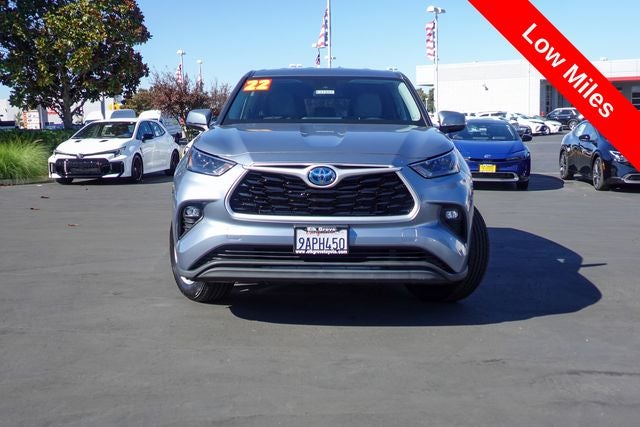 2022 Toyota Highlander Hybrid LE