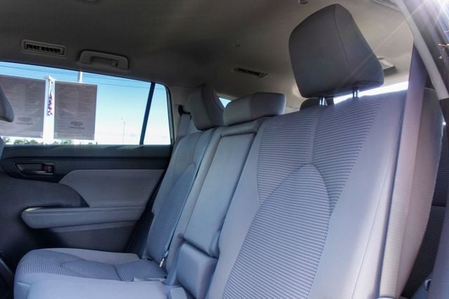 2022 Toyota Highlander Hybrid LE