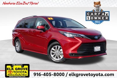2022 Toyota Sienna LE 8 Passenger