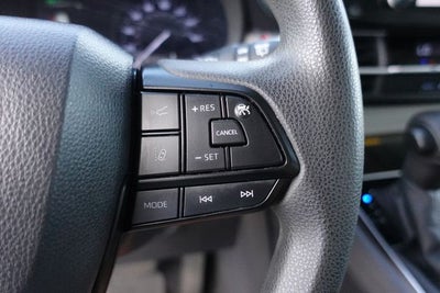 2022 Toyota Sienna LE 8 Passenger