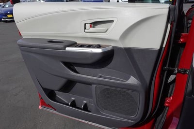 2022 Toyota Sienna LE 8 Passenger
