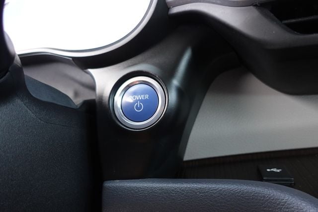2022 Toyota Sienna LE 8 Passenger