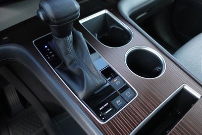 2022 Toyota Sienna LE 8 Passenger