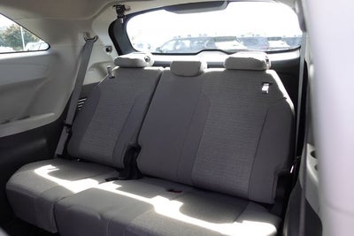 2022 Toyota Sienna LE 8 Passenger