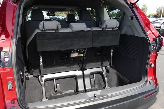 2022 Toyota Sienna LE 8 Passenger