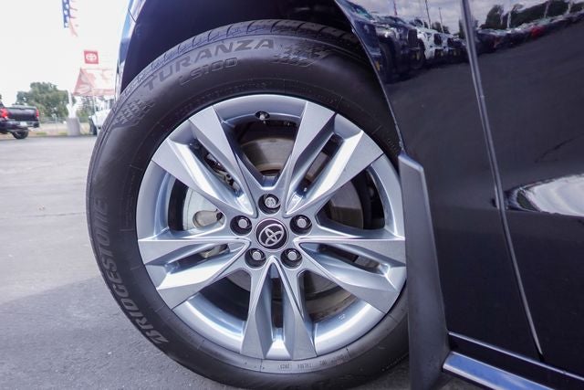 2023 Toyota Sienna Woodland Edition