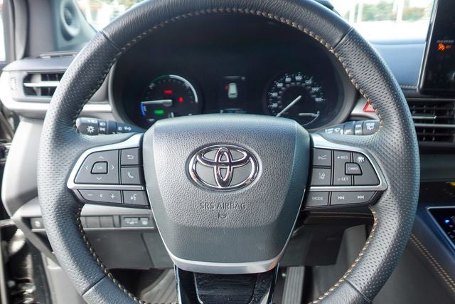 2023 Toyota Sienna Woodland Edition