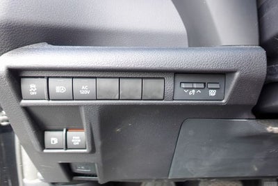 2023 Toyota Sienna Woodland Edition