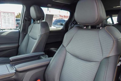 2023 Toyota Sienna Woodland Edition
