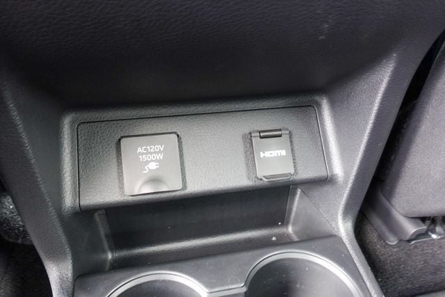 2023 Toyota Sienna Woodland Edition
