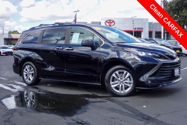2023 Toyota Sienna Woodland Edition