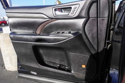 2018 Toyota Highlander Hybrid Limited Platinum