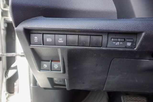 2021 Toyota Sienna XSE 7 Passenger