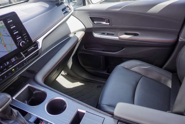 2021 Toyota Sienna XSE 7 Passenger