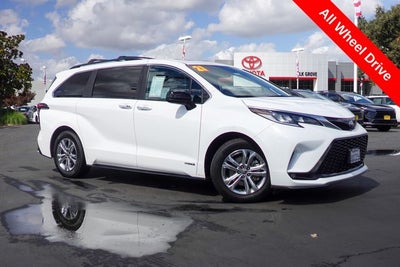 2021 Toyota Sienna XSE 7 Passenger