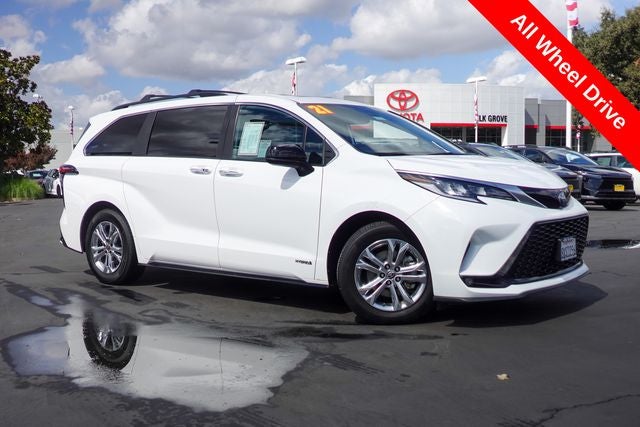 2021 Toyota Sienna XSE 7 Passenger