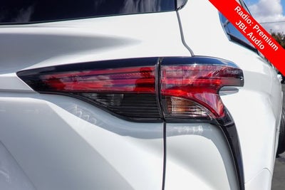 2021 Toyota Sienna XSE 7 Passenger