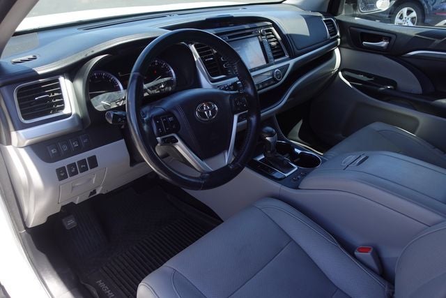 2017 Toyota Highlander Limited Platinum