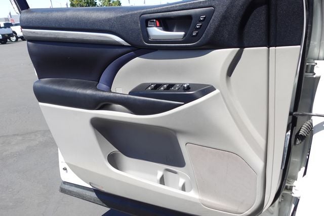 2017 Toyota Highlander Limited Platinum