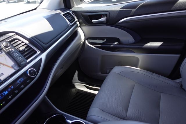 2017 Toyota Highlander Limited Platinum
