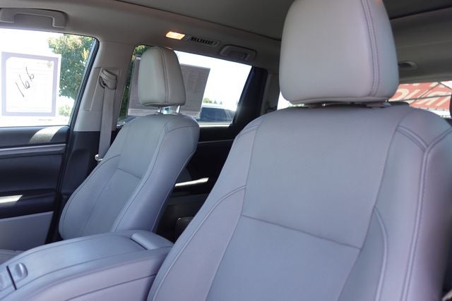 2017 Toyota Highlander Limited Platinum