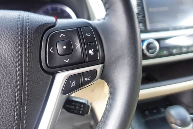 2019 Toyota Highlander Limited Platinum