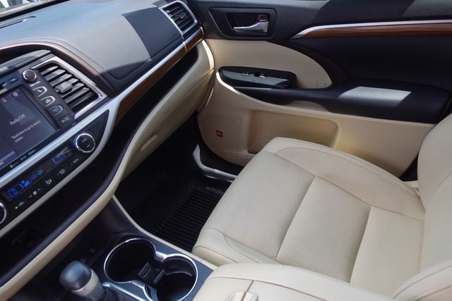 2019 Toyota Highlander Limited Platinum