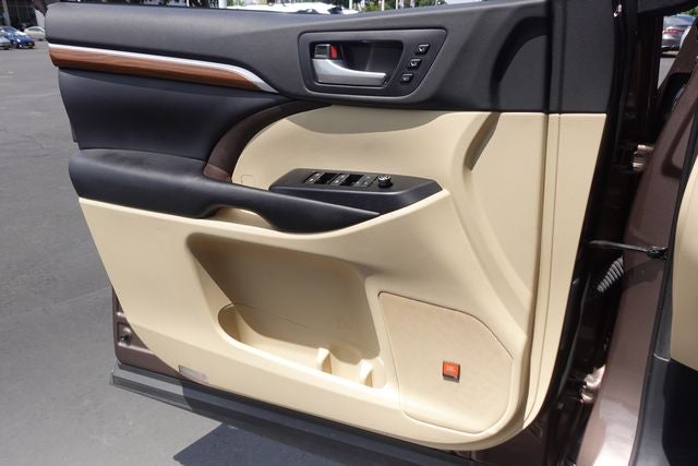 2019 Toyota Highlander Limited Platinum