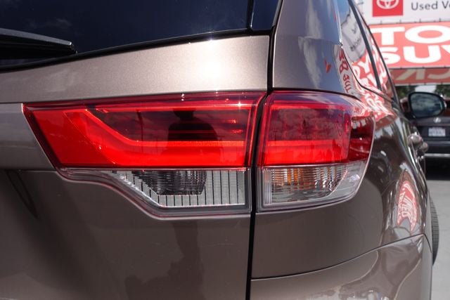 2019 Toyota Highlander Limited Platinum