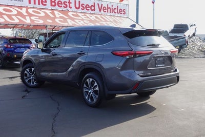 2022 Toyota Highlander XLE