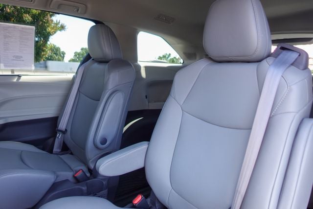 2021 Toyota Sienna XLE 7 Passenger