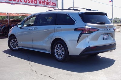 2021 Toyota Sienna XLE 7 Passenger