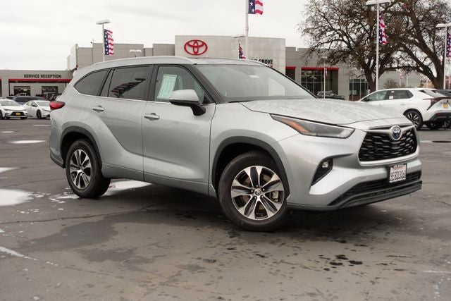 2023 Toyota Highlander Hybrid XLE