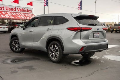 2023 Toyota Highlander Hybrid XLE