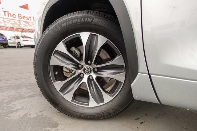 2023 Toyota Highlander Hybrid XLE