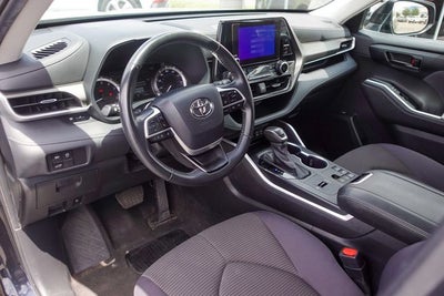 2024 Toyota Highlander LE