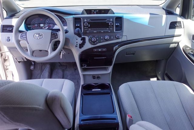 2011 Toyota Sienna LE