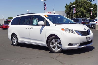 2011 Toyota Sienna LE