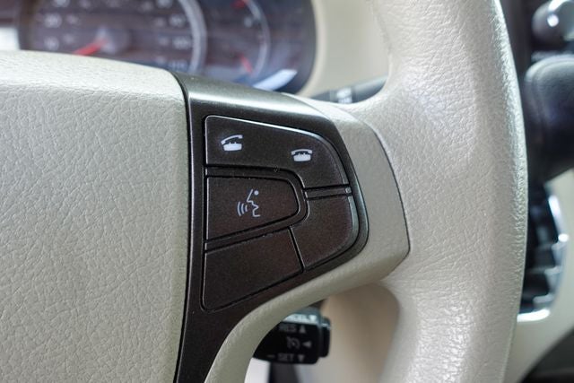 2013 Toyota Sienna LE 8 Passenger