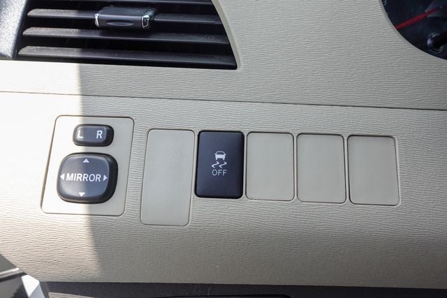 2013 Toyota Sienna LE 8 Passenger