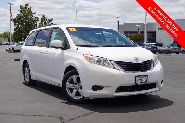 2013 Toyota Sienna LE 8 Passenger