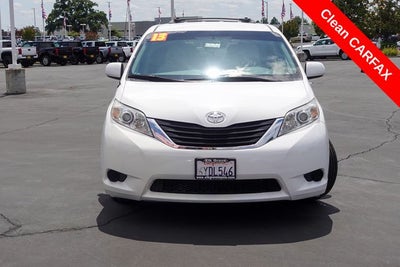2013 Toyota Sienna LE 8 Passenger