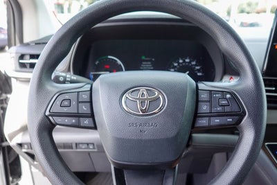 2024 Toyota Sienna LE 8 Passenger