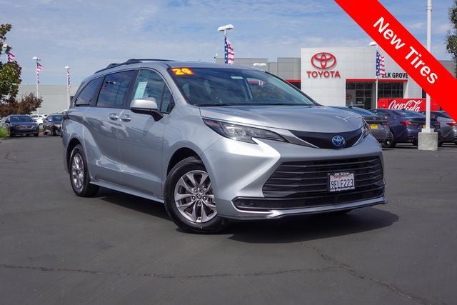 2024 Toyota Sienna LE 8 Passenger