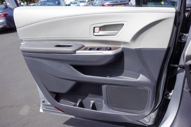 2024 Toyota Sienna LE 8 Passenger