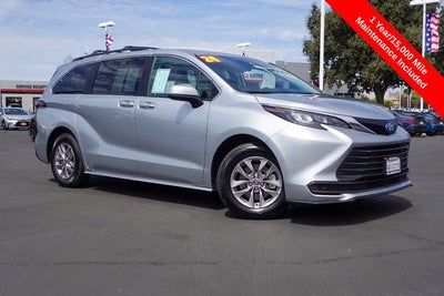 2024 Toyota Sienna LE 8 Passenger