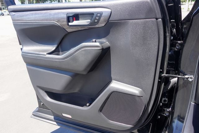 2024 Toyota Highlander Hybrid Limited